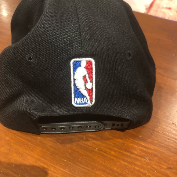 Toronto Raptors Championship Hat - Picture 4 of 4